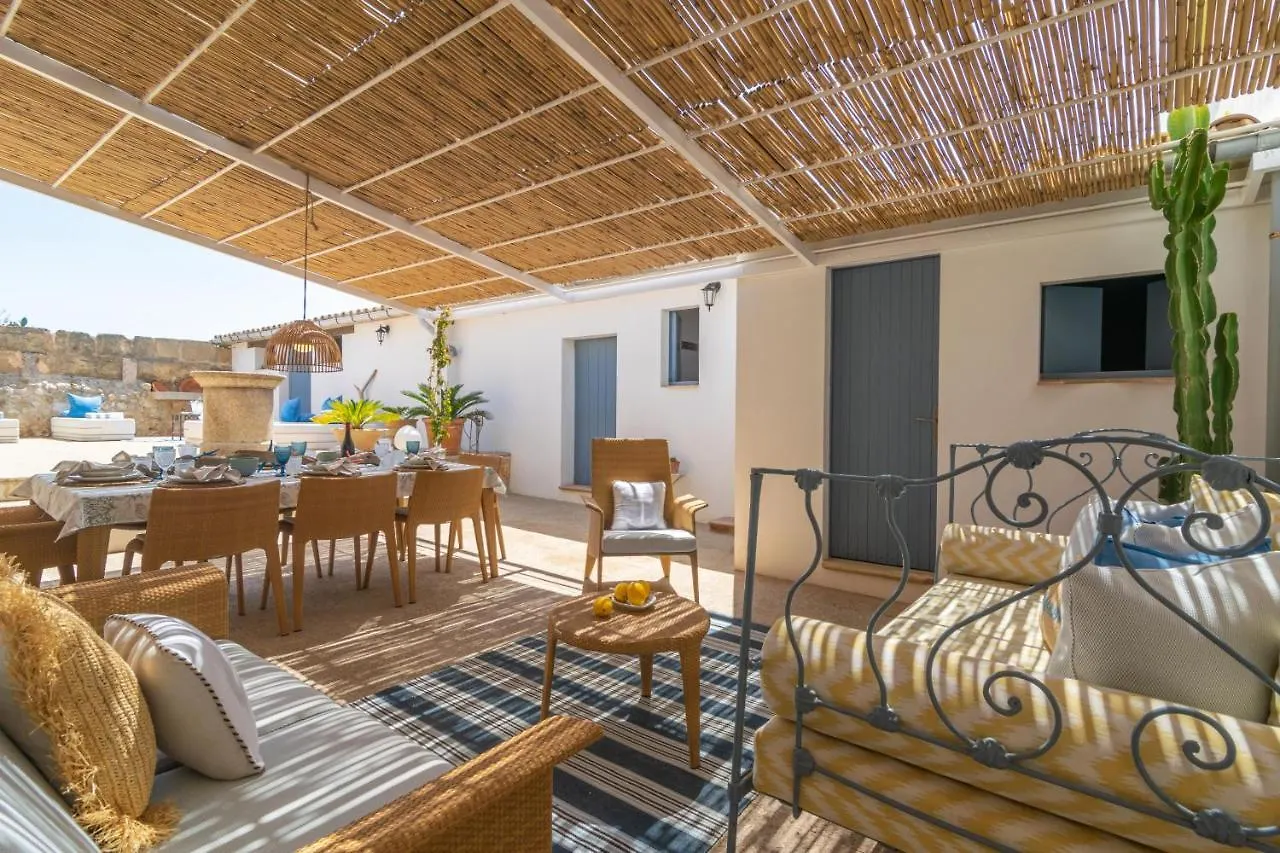Chalet Can Cuarassa Port de Pollenca Spain
